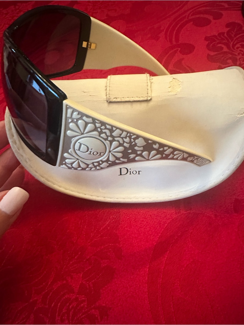 Dior Women's Oversized Black & White Sunglasses Cherry tree Design - Picture 2 of 4
